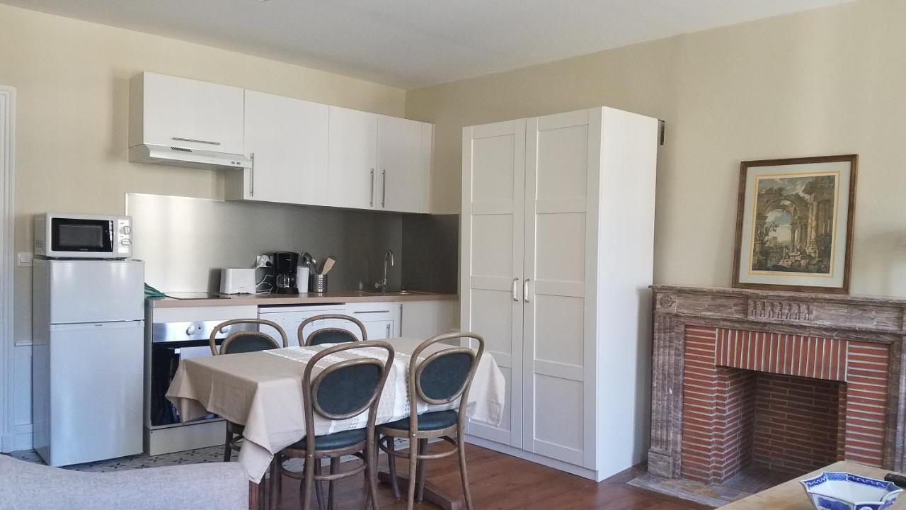 Appart'Hotel De La Mairie Morlaix Bagian luar foto